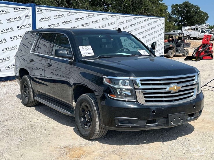 2020-chevrolet-tahoe-image-2