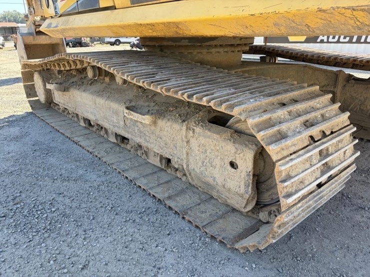 2015-komatsu-pc360-lc-11-image-24