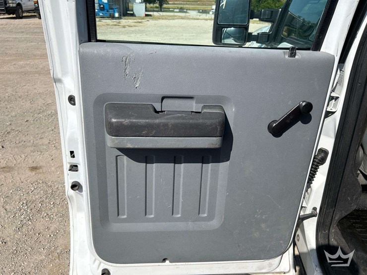 2013-ford-f350-image-18