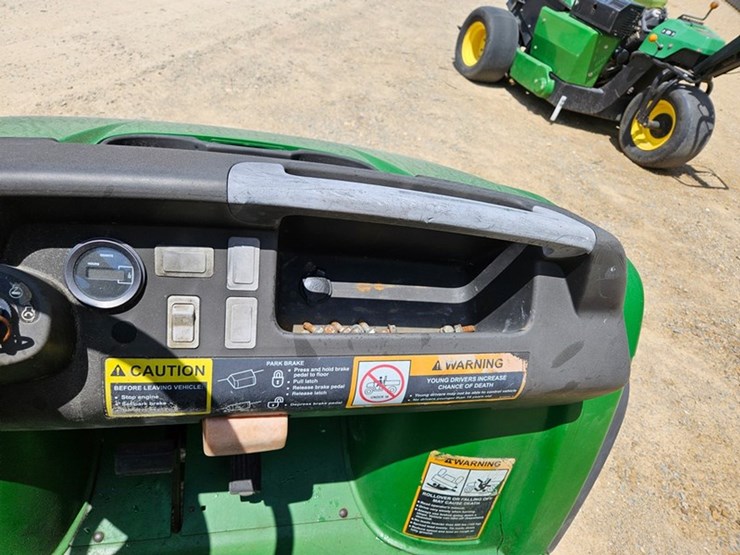 2011-john-deere-gator-image-23