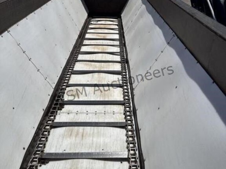 2010-versa-v-bottom-spreader-trailer-image-18