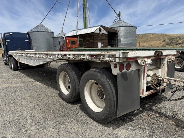 1977-utility-flatbed-image-4