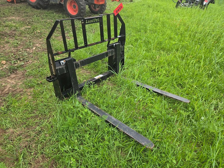 #2431-•-approx.-42"-land-pride-pallet-forks-image-4