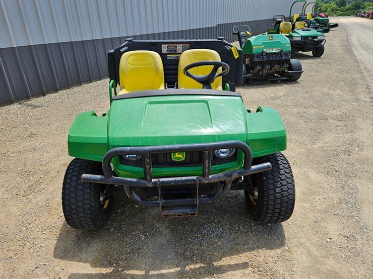 john-deere-gator-image-8