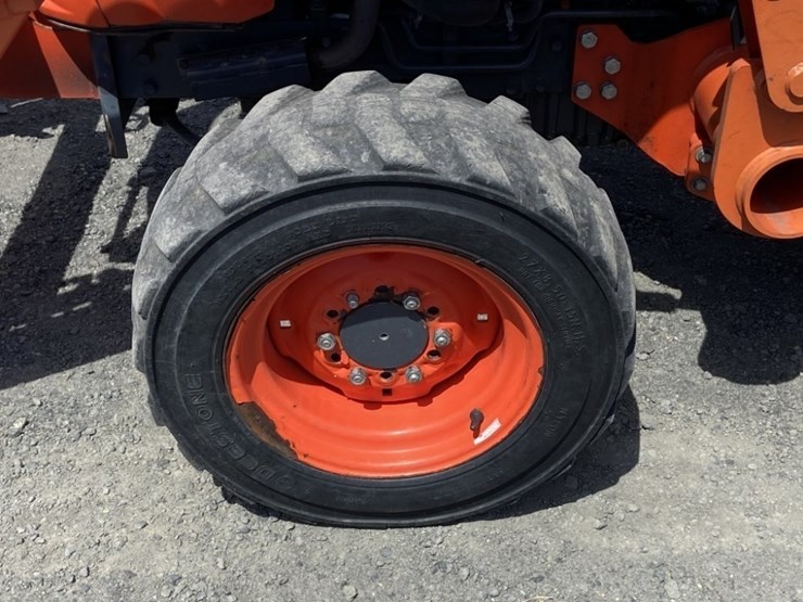 2017-kubota-l3301-image-23