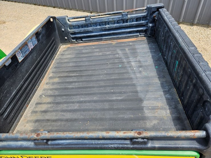 john-deere-gator-image-19