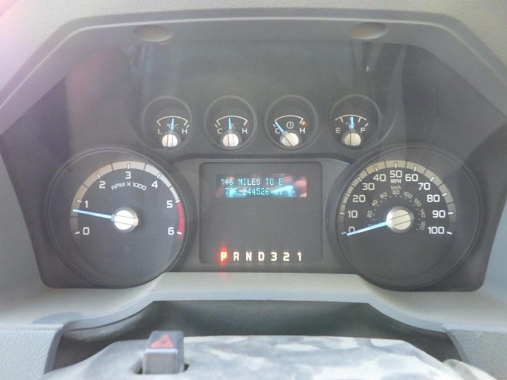2012-ford-f550-image-32