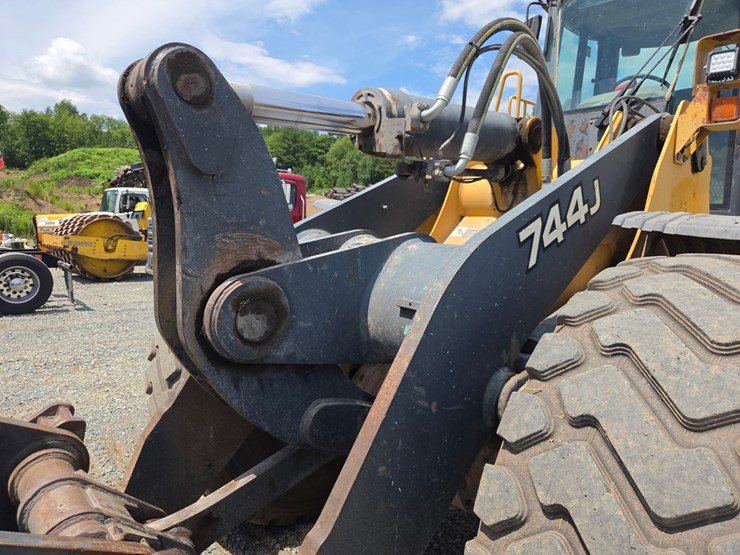 deere-744j-image-19
