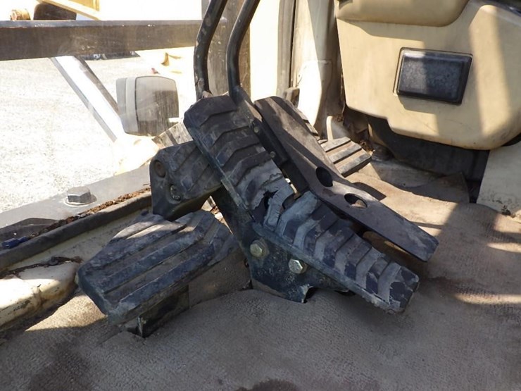caterpillar-325l-image-41