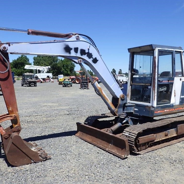 KUBOTA KH055