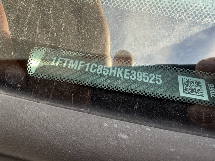 2017-ford-f150-xl-image-9