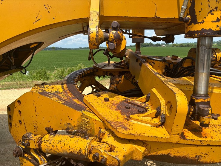 #2249-•-cmi-auto-grader-65-motor-grader-image-17