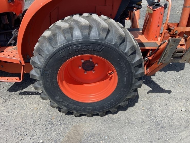 2017-kubota-l3301-image-24