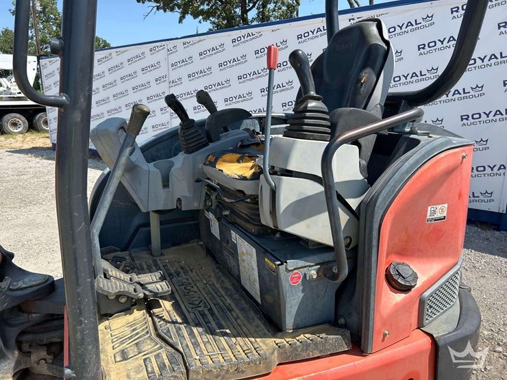 2013-kubota-u35-image-9