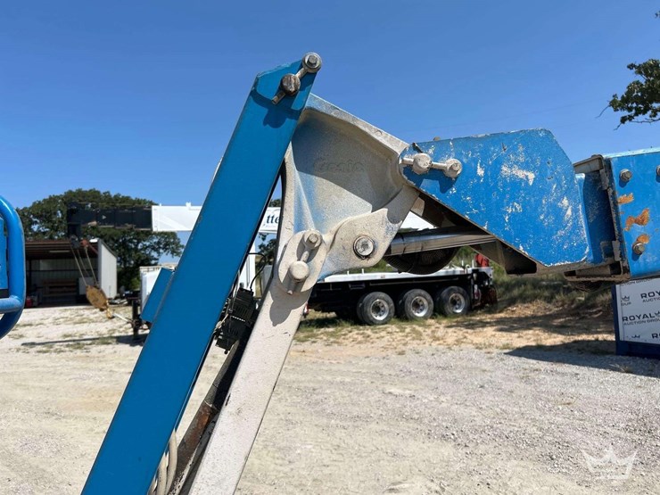 2008-genie-z-34/22-22ft-4x4-articulating-boom-lift-image-15