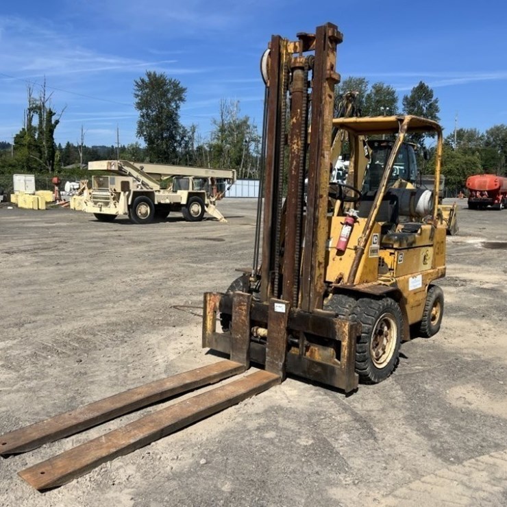 1997 Caterpillar V60B Forklift