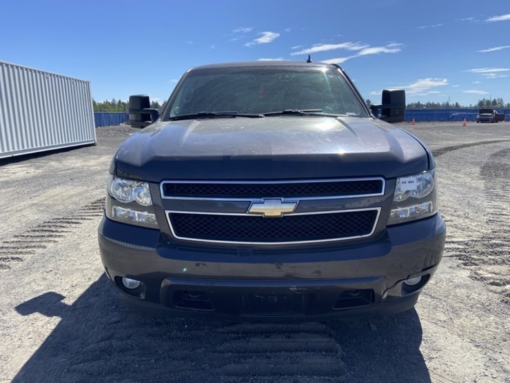 2010-chevrolet-tahoe-lt-image-8