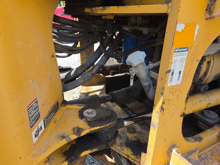 deere-744j-image-32