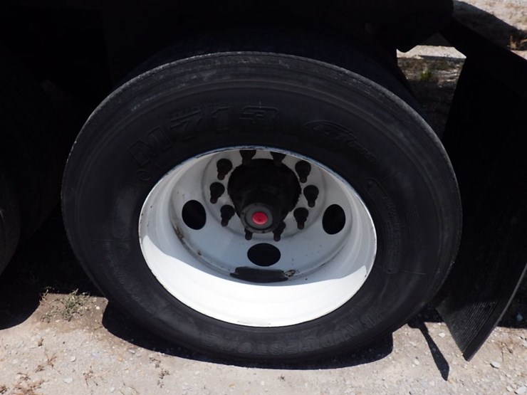 2021-great-dane-plate-van-image-19
