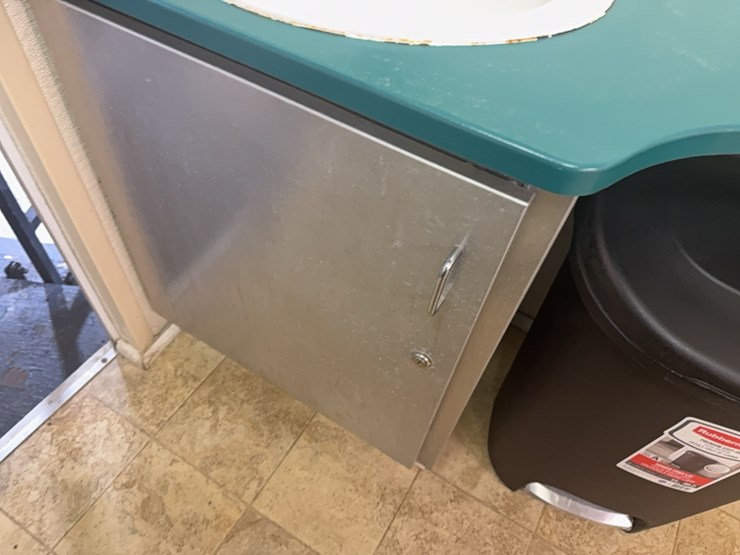 1992-pace-restroom-trailer-image-16