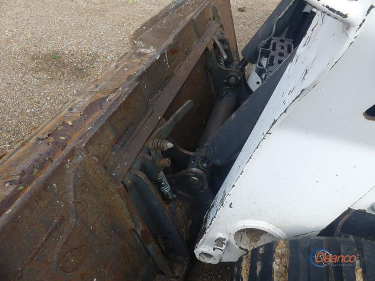 2021-bobcat-t740-image-5