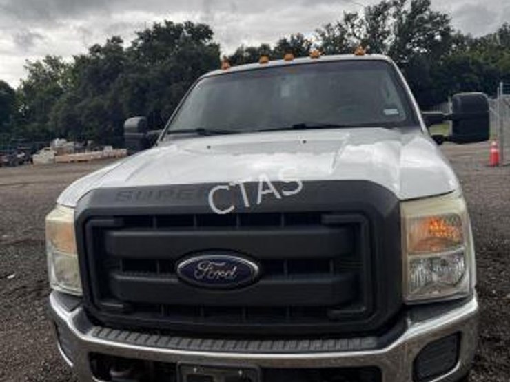 2016-ford-f350-xl-image-32
