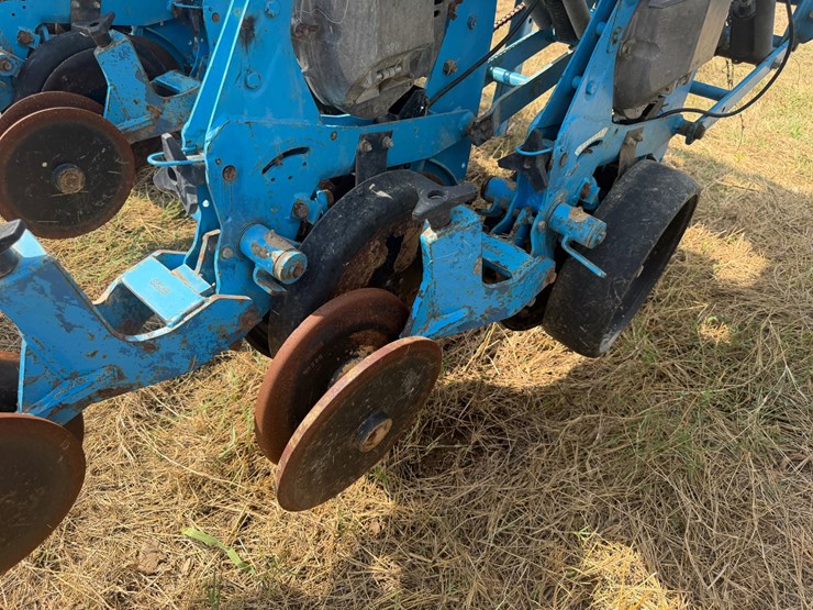 #51909-•-monosem-12-twin-row-38"-center-planter-05a116-inv#51909-image-36