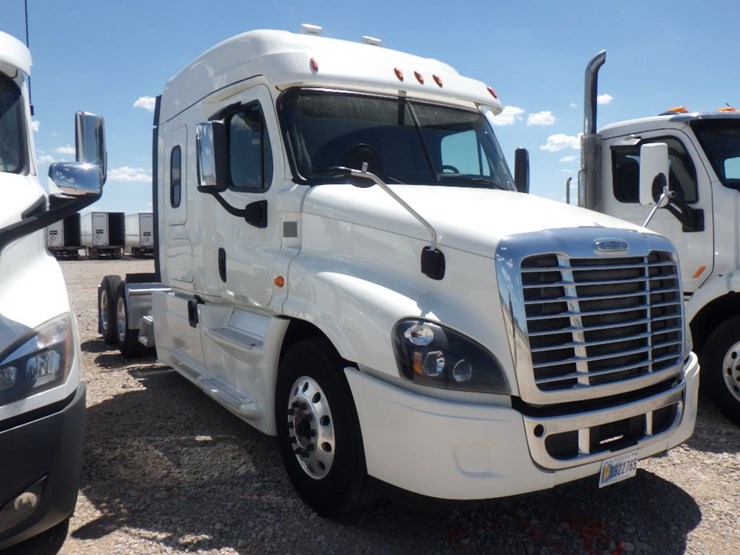 2019-freightliner-cascadia-125-image-3