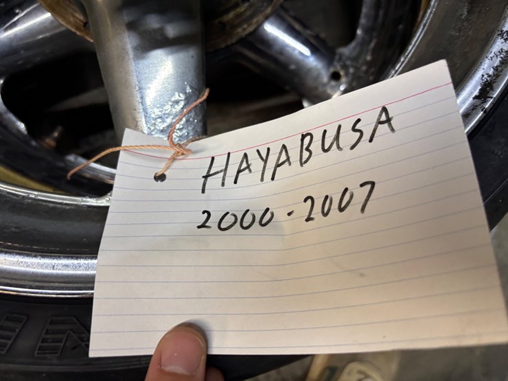 #406-•-lot-of-motorcycle-wheels-image-5