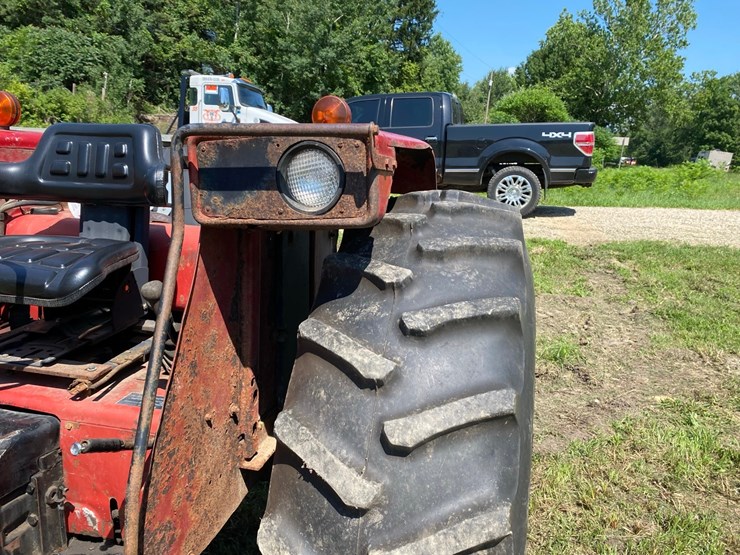 case-ih-695-2-wd-tractor-image-14
