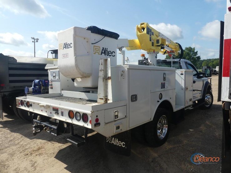 2020-ford-f550-image-2