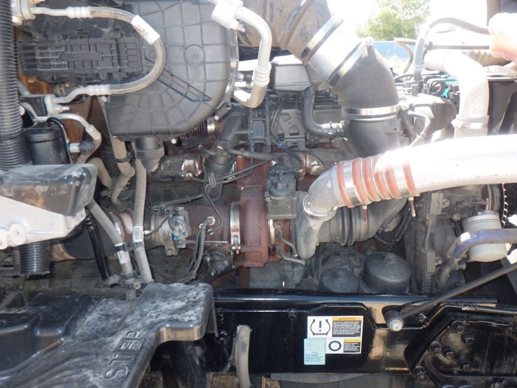 2022-kenworth-t680-image-24