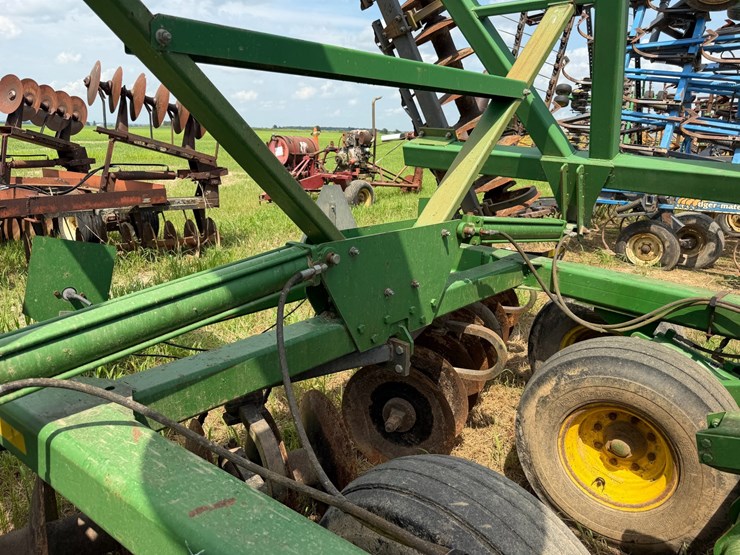 john-deere-37-image-65
