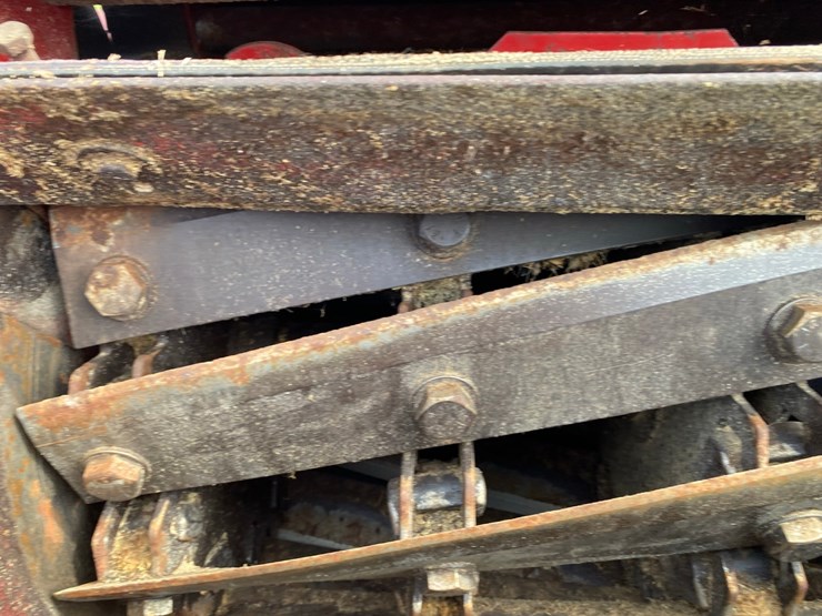 case-ih-881-forage-harvester-image-23