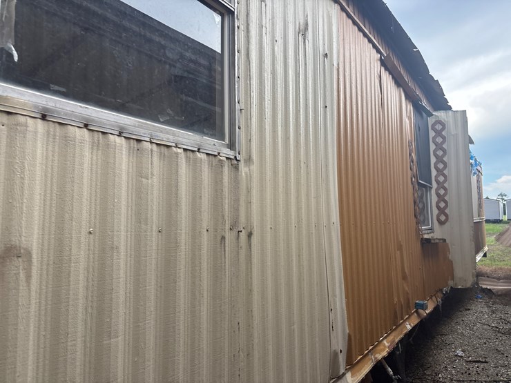 #301-•-mobile-home-image-10
