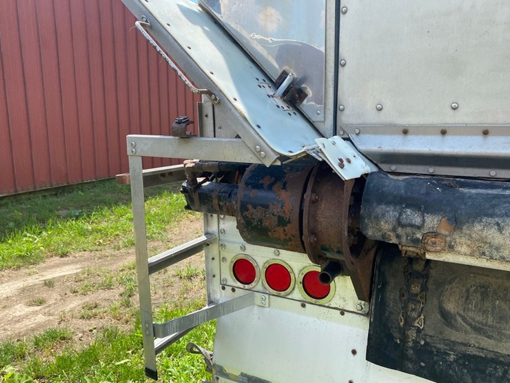 2000-wilson-patriot-belt-trailer-image-37