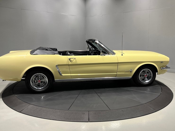 #1512-•-1965-ford-mustang-convertible-image-10