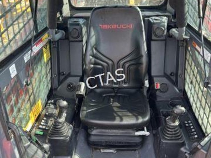 2024-takeuchi-tl10v2-image-11