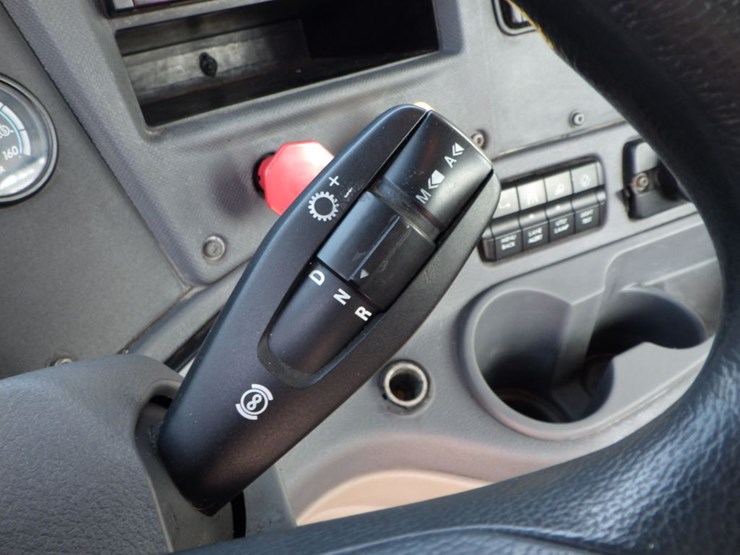 2018-freightliner-cascadia-125-image-17