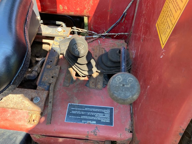 case-ih-695-2-wd-tractor-image-16