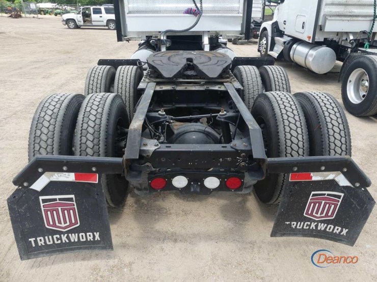 2022-kenworth-t680-image-7