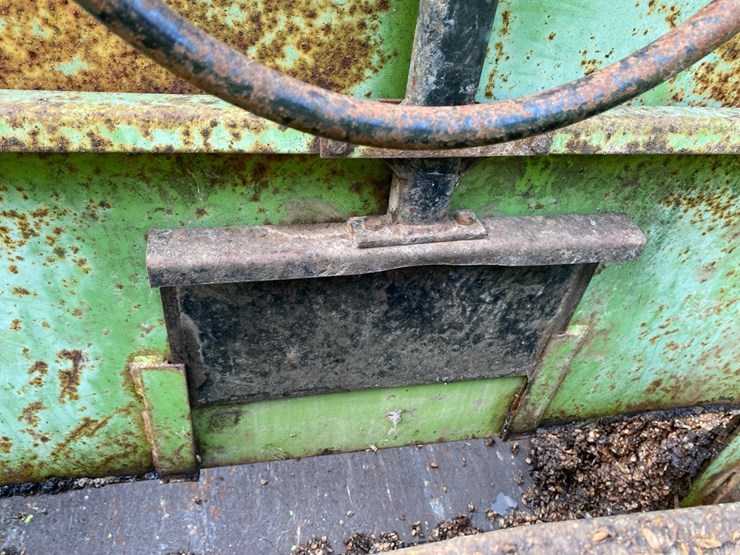 parker-2600-gravity-wagon-image-17