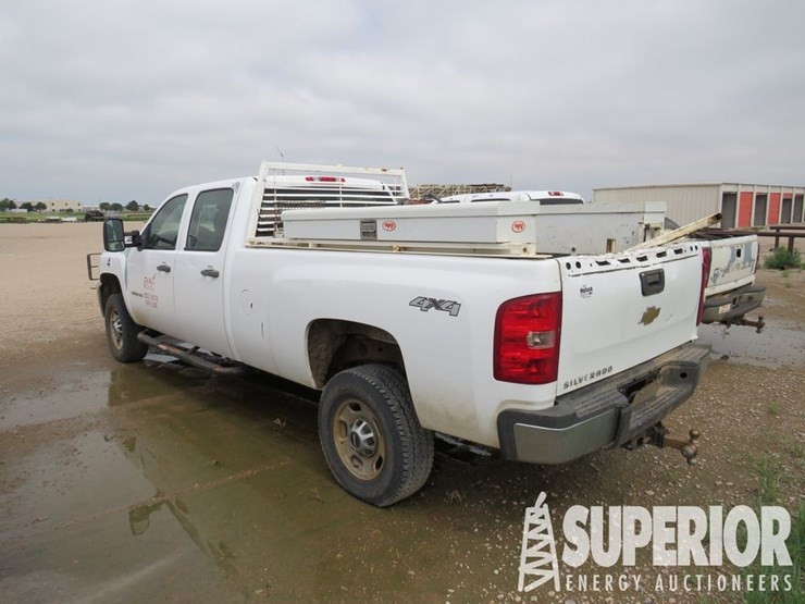 2011-chevrolet-silverado-2500hd-image-3