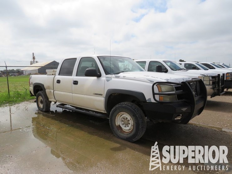 2006-chevrolet-silverado-2500hd-image-2