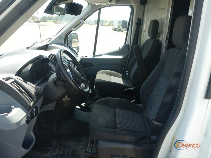 2016-ford-transit-image-7