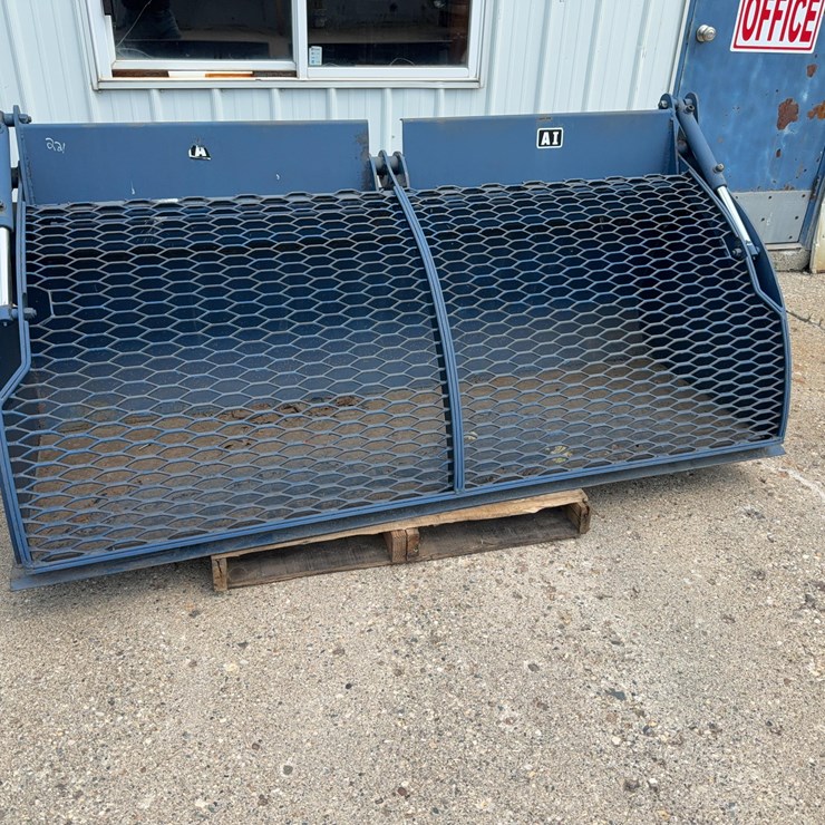 Recycling/Trash Bucket