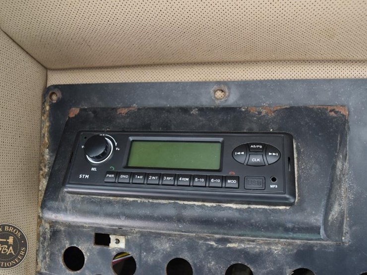 1996-john-deere-5500-image-41