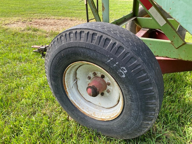 parker-2600-gravity-wagon-image-15