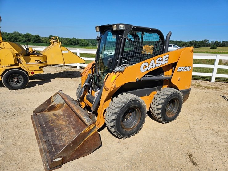 2020-case-sr210-image-1