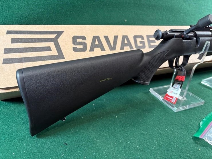 nib-savage-mdl.93-22-wmr-rifle-image-4